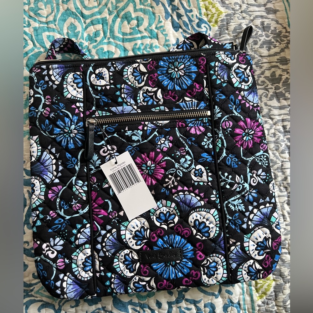NWT Vera Bradley Iconic Hipster in Bramble pattern